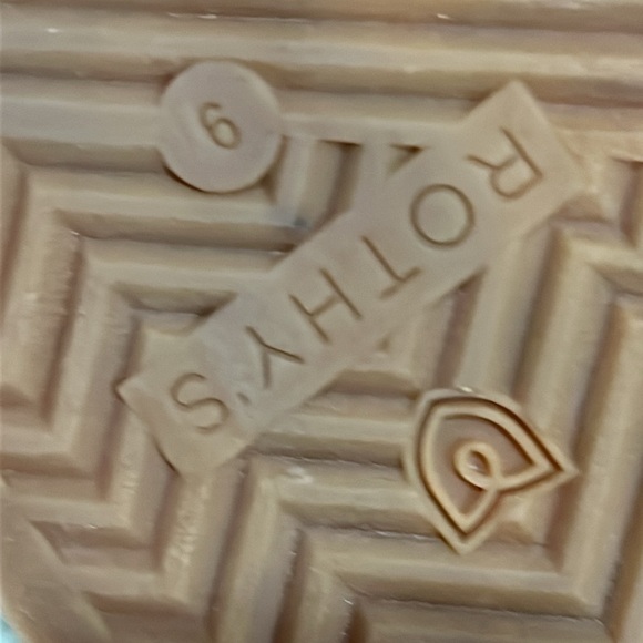 Rothy’s Blond Lace Up Sneakers in Cream and Beige size 9 - Picture 10 of 14